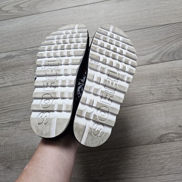 Sorel Women's Roaming Two Strap Slide Flat Sandal - Picture 6 of 7